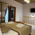 курортний золота 3*