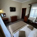 курортний золота 3*