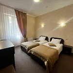 курортний золота 3*