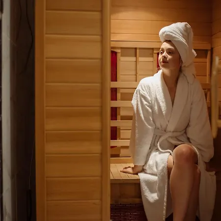 курортний золота 3*