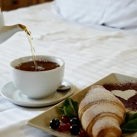 курортний золота Hotel 3*