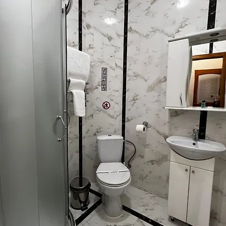 курортний золота 3*