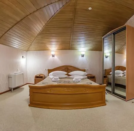 курортний золота 3* טרוסקבץ