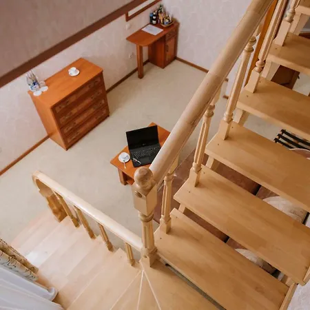 курортний золота מלון טרוסקבץ