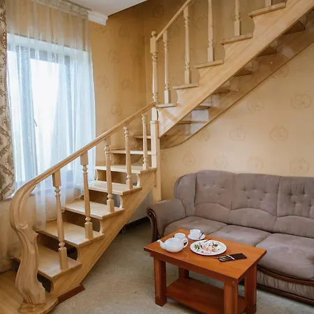 курортний золота 3*