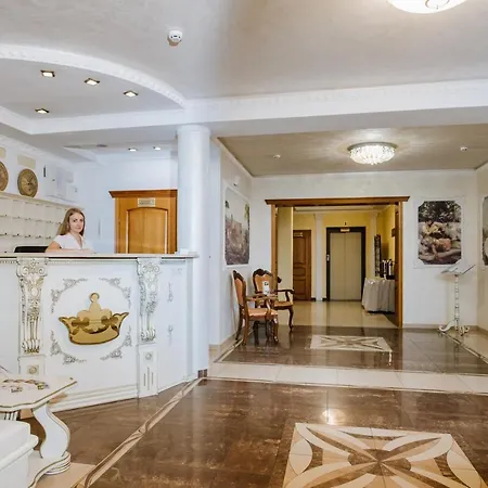 курортний золота מלון 3*